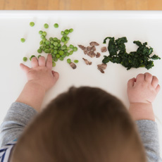 Passage aux aliments solides : votre bébé consomme-t-il assez de fer?