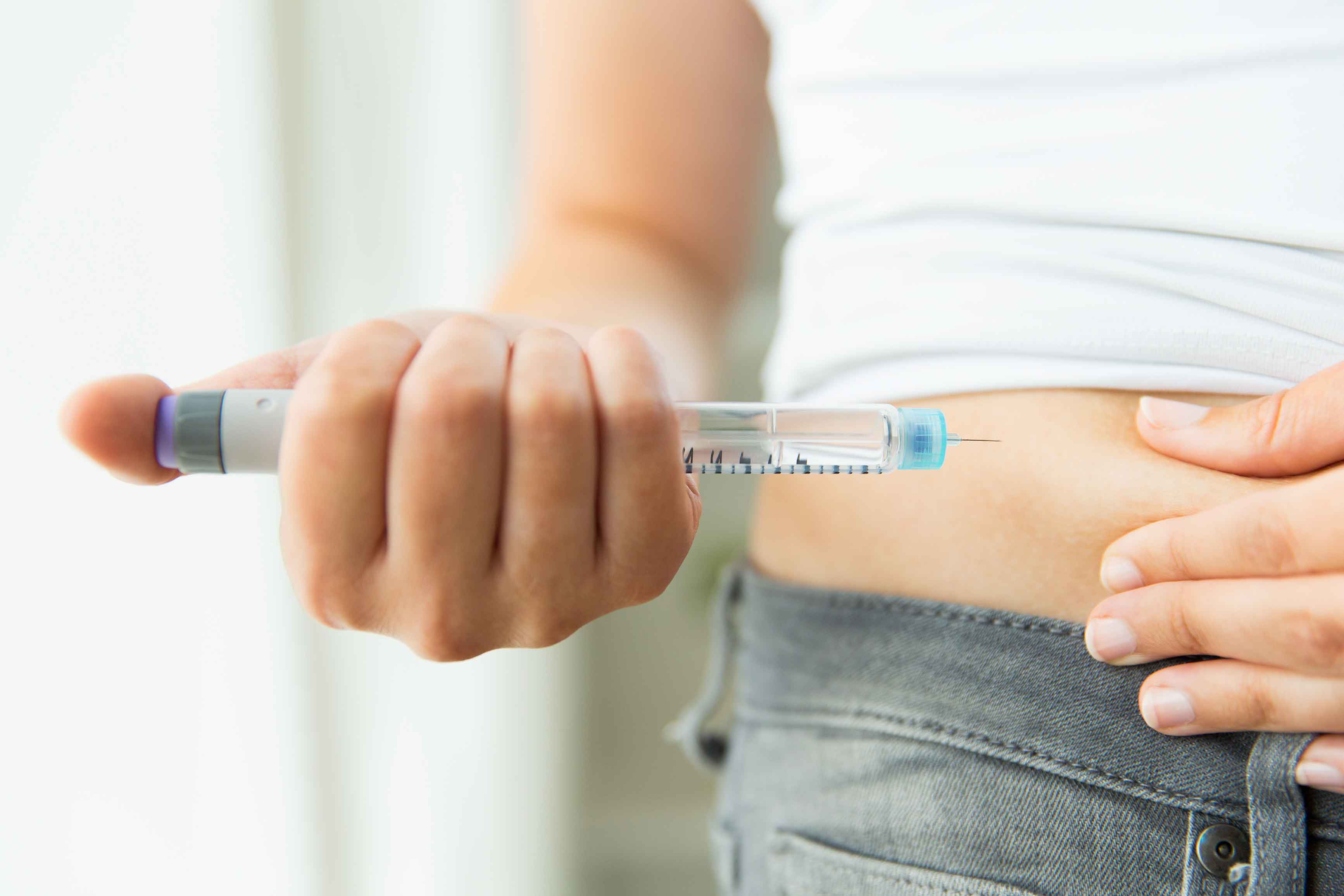Khi nào bệnh nhân đái tháo đường típ 2 phải sử dụng insulin?