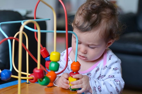 toys to stimulate baby's brain