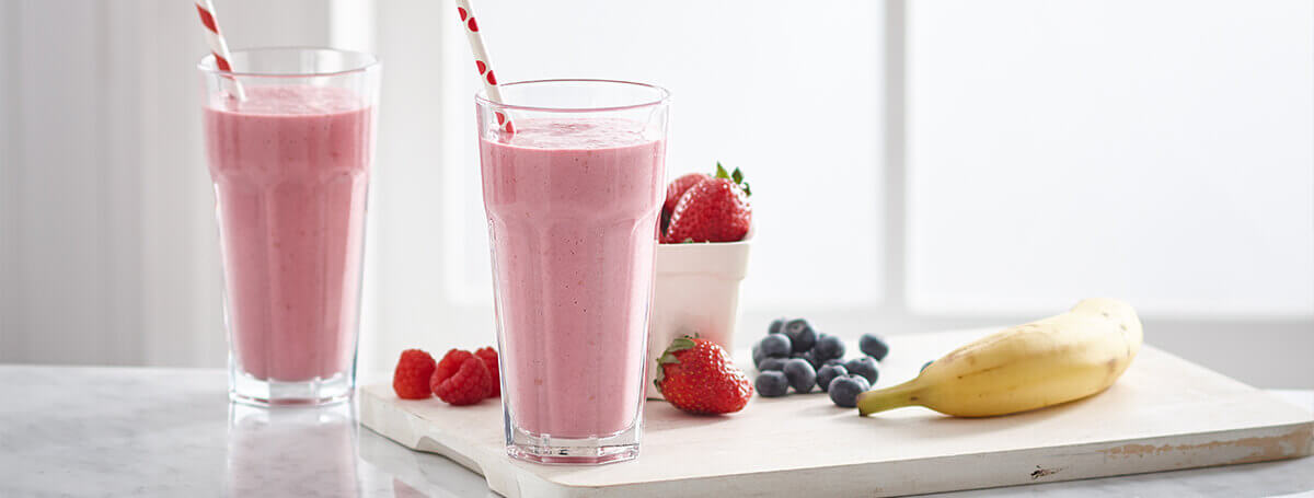 Strawberry banana smoothie recipe made with Vanilla Ensure® Regular