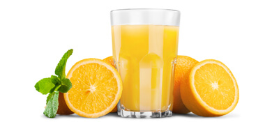 בקבוק עם מיץ תפוזים טרי